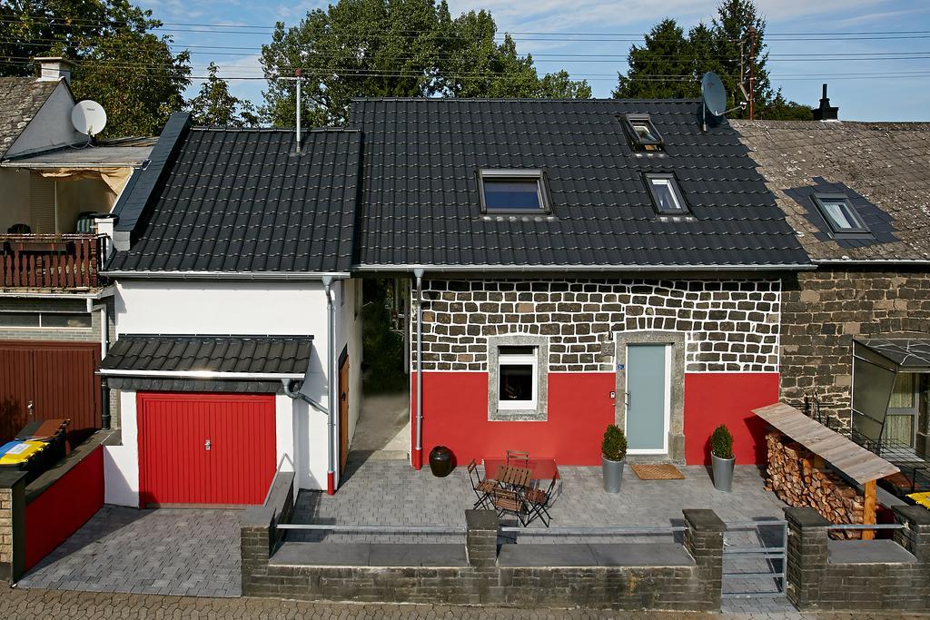 Rotes Bienenhaus Villa Kottenheim Rum bild